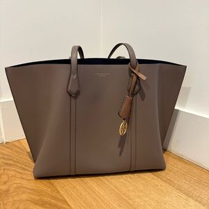 PERRY TRIPLE-COMPARTMENT TOTE BAG